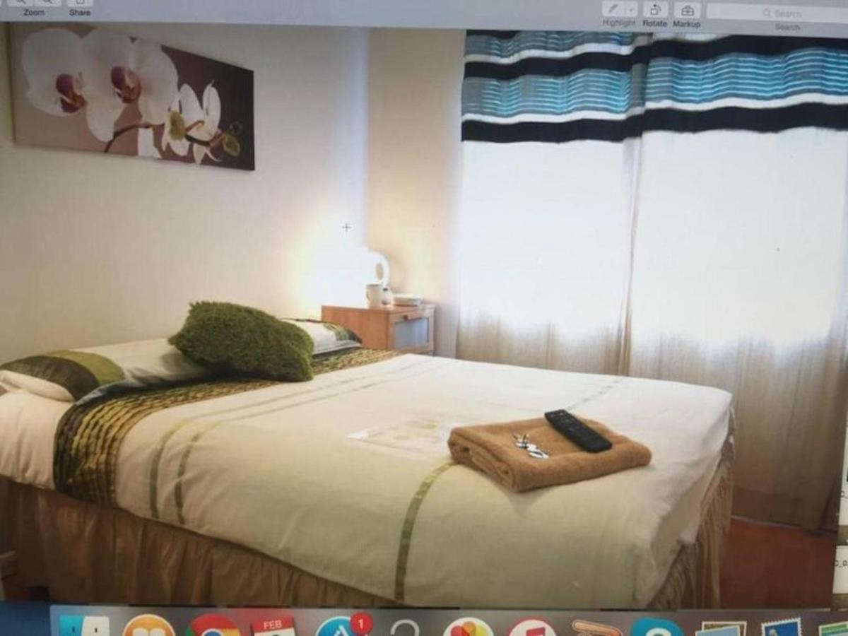 Cozy Family With Private Shower * Hayes (Greater London)